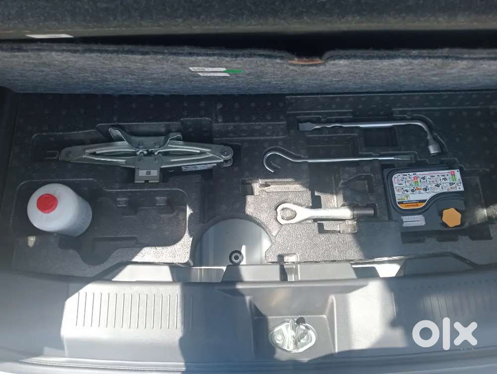 Maruti Suzuki Victoris 2025 Cng & Hybrids  Only 100 Km Driven