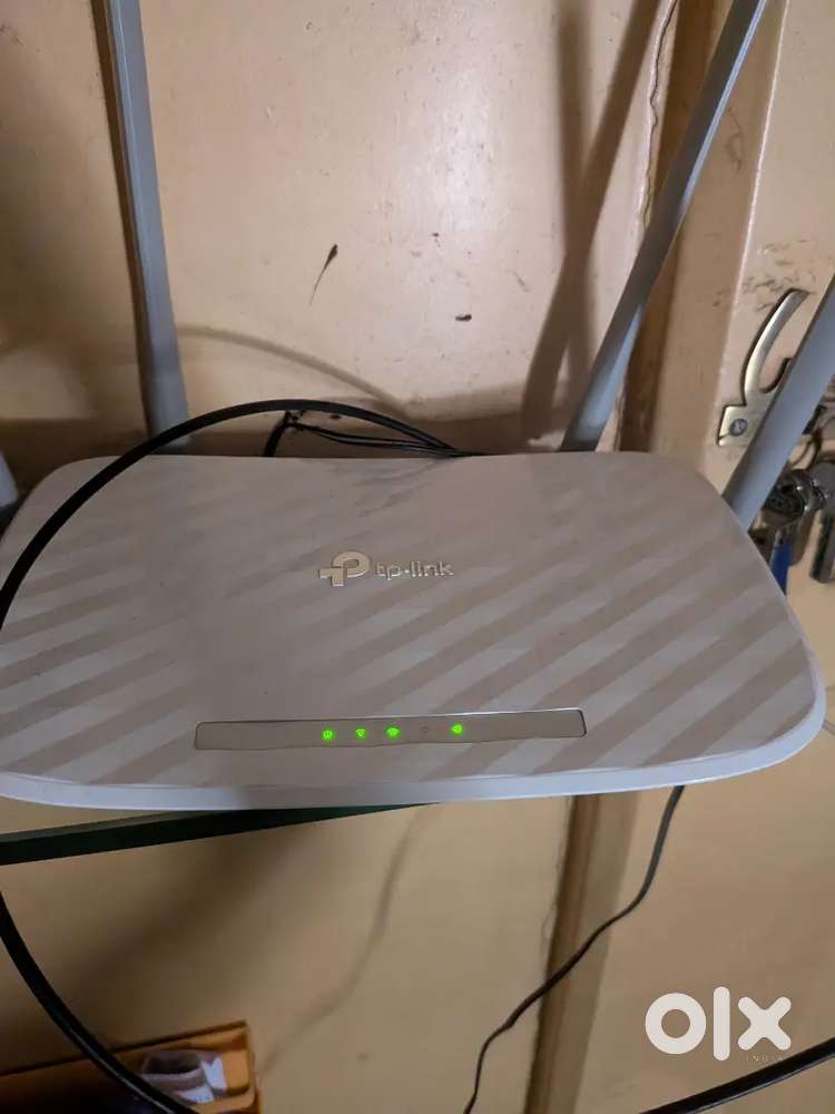 Tp link Archer C50 AC1200 wifi router in fully working condition