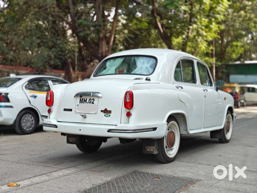 Ambassador Grand 1800 Bsiv, 2011, Petrol