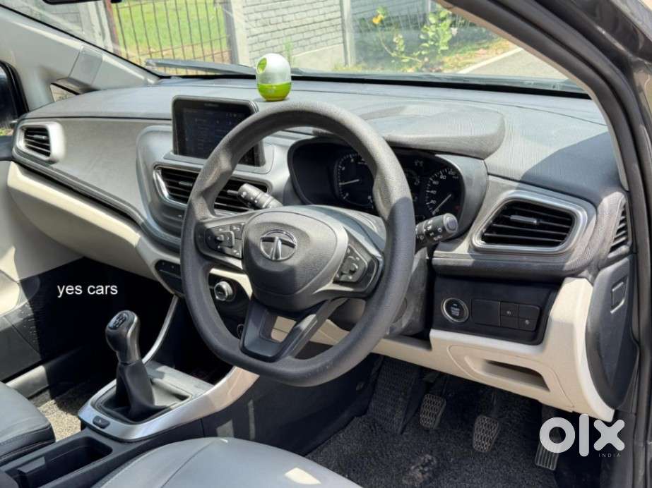 Tata Altroz Xz, 2023, Petrol
