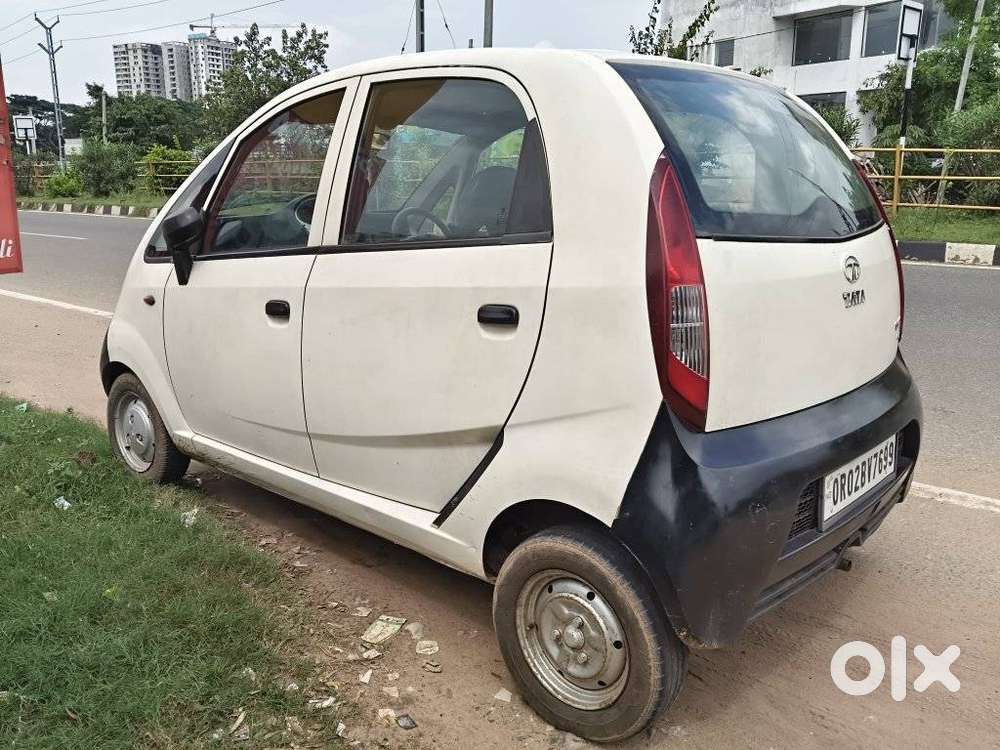Tata Nano Xe, 2012, Petrol