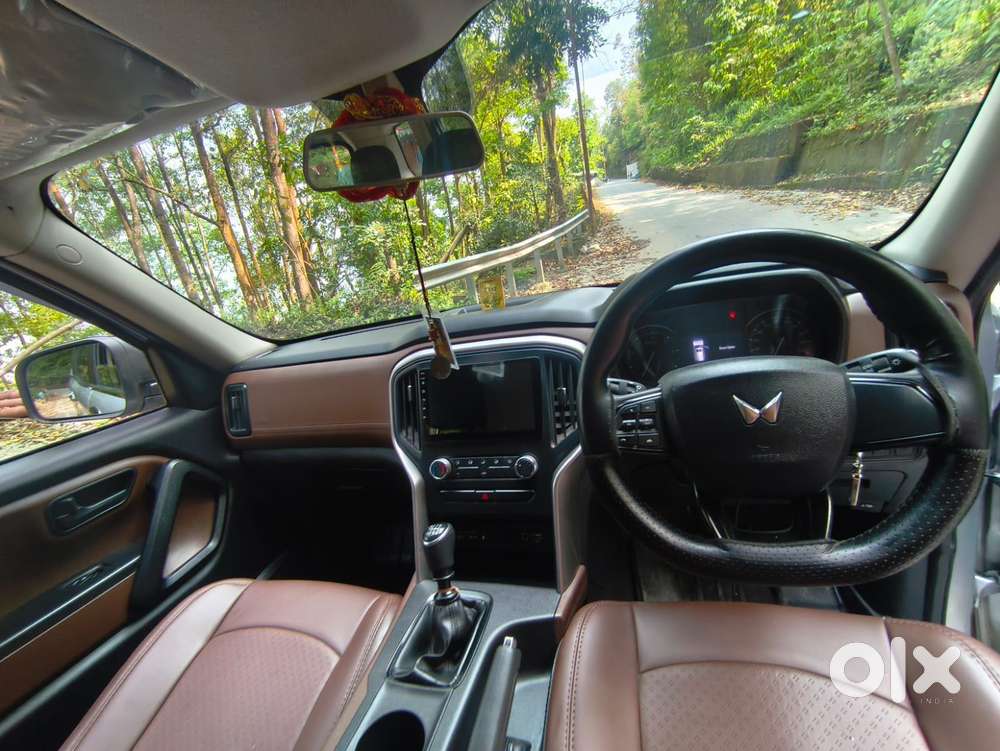 Mahindra Scorpio-n 2.2 Z2 Diesel Mt 7 Str, 2023, Petrol