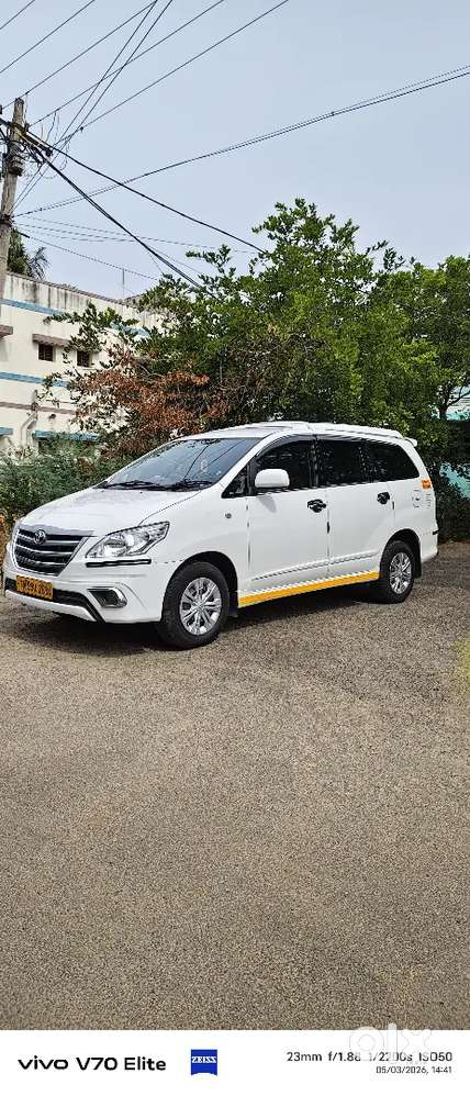 Toyota Innova Diesel 2014