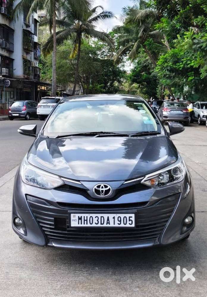 Toyota Yaris V Cvt, 2018, Petrol