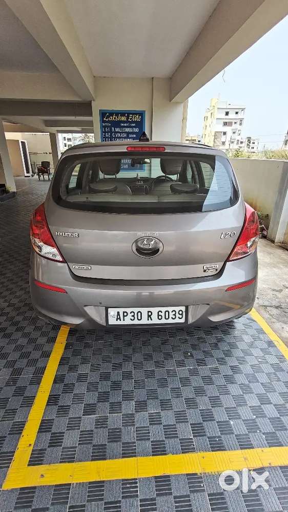 Good Condition Showroom Track..