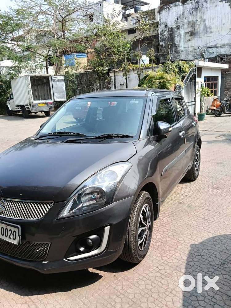 Maruti Suzuki Swift Vxi + Manual, 2017, Petrol