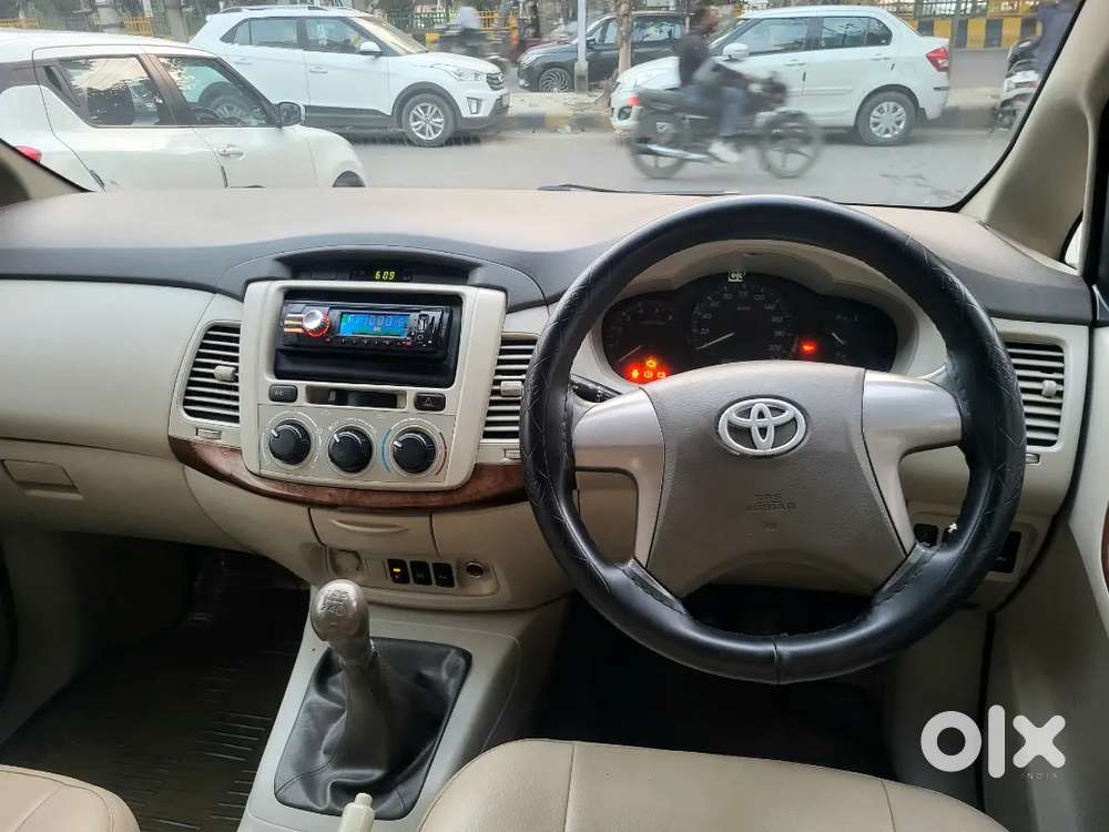 Toyota Innova 2.5 G 2014
