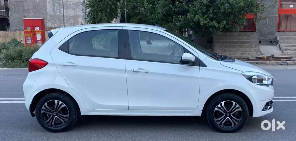 Tata Tiago 1.2 Revotron Xta, 2019, Petrol