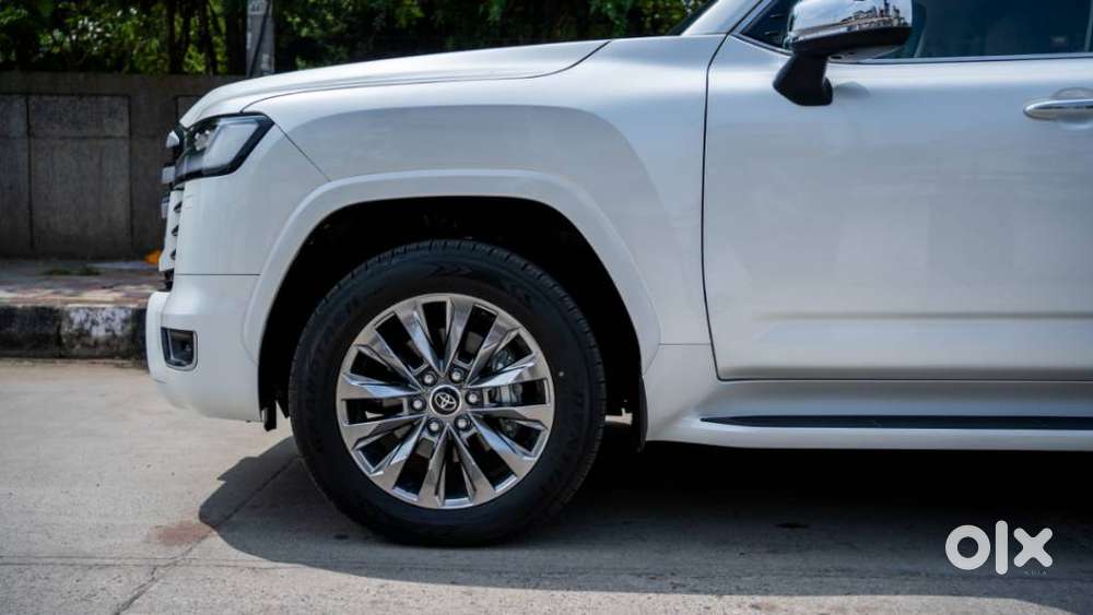 Toyota Land Cruiser Zx Petrol, 2026, Petrol