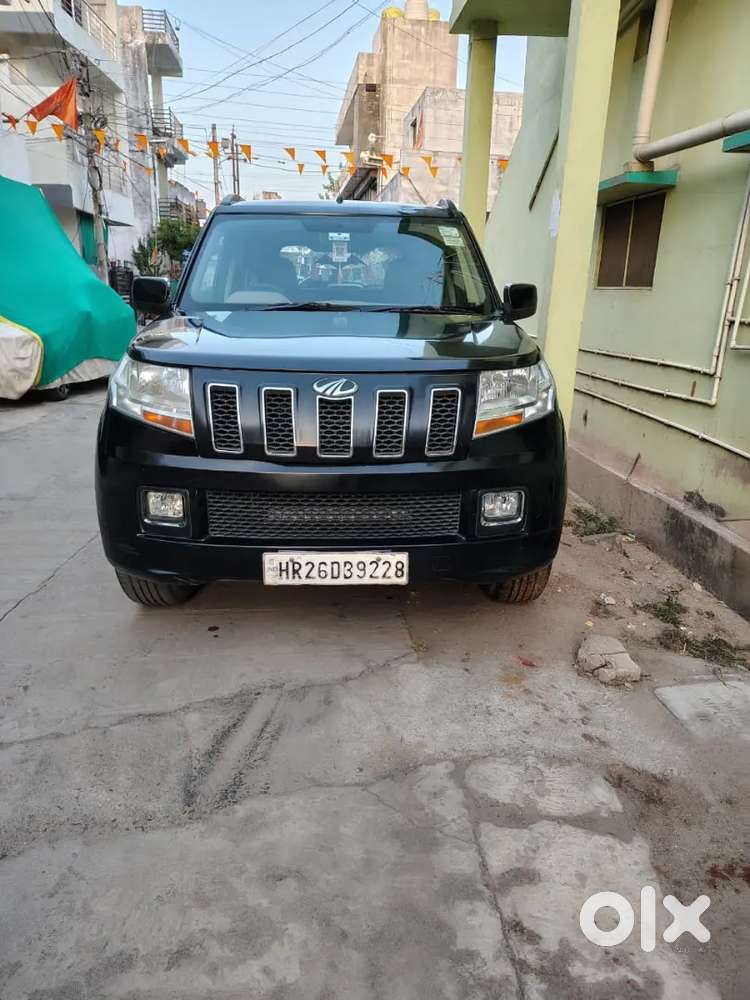 Mahindra Tuv 300 2017 Diesel Well Maintained