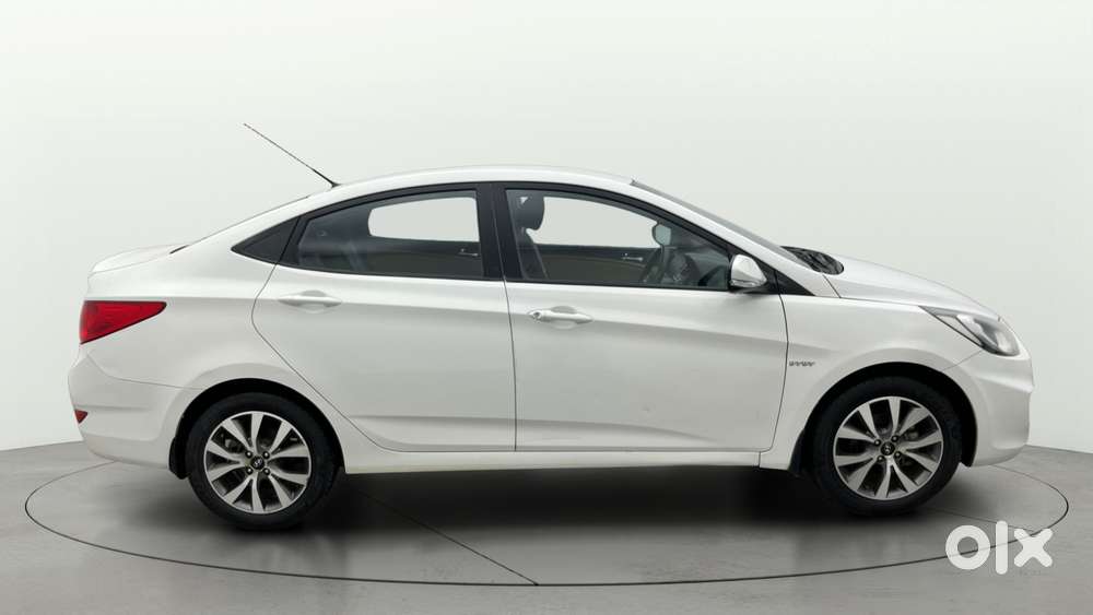 Hyundai Verna Fluidic 1.6 Vtvt Sx, 2014, Petrol