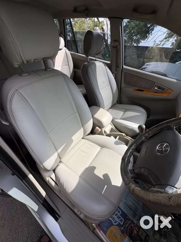 Toyota Innova 2.5 Vx 7 Seater Bs Iv, 2010, Diesel