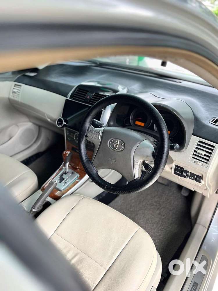 Toyota Corolla Altis 2008 Automatic Cng 128000 Km Driven