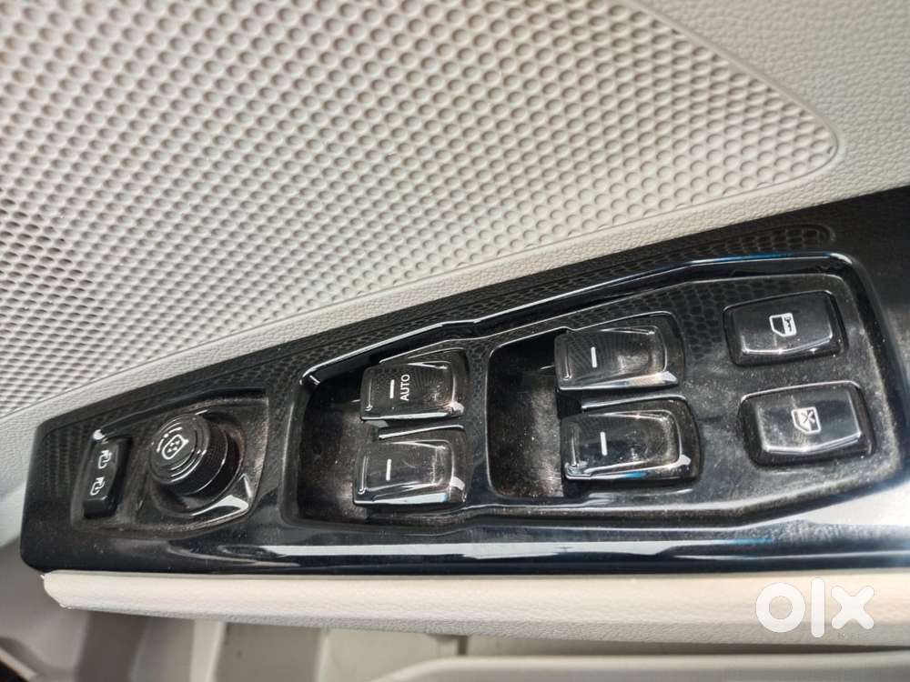 Mahindra Xuv 3xo Ax5 1.5 Diesel Autoshift Plus, 2025, Diesel