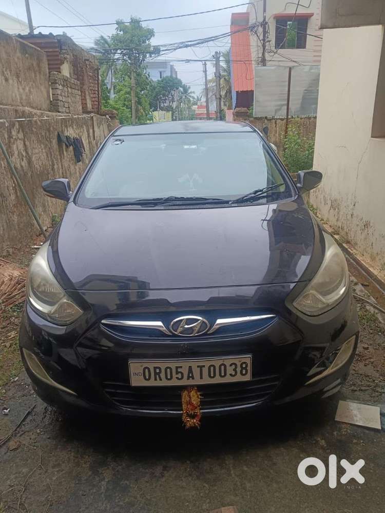 Hyundai Fluidic Verna 2011