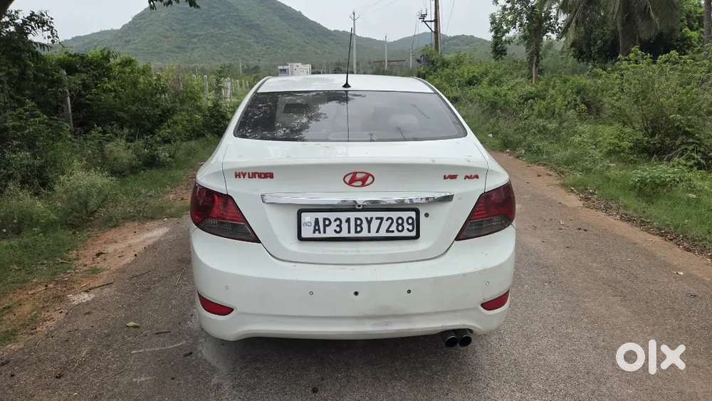 Hyundai Verna 2012 Diesel Manual 136000 Km