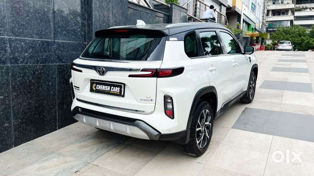 Toyota Urban Cruiser Hyryder 1.5 V Hybrid, 2023, Cng & Hybrids