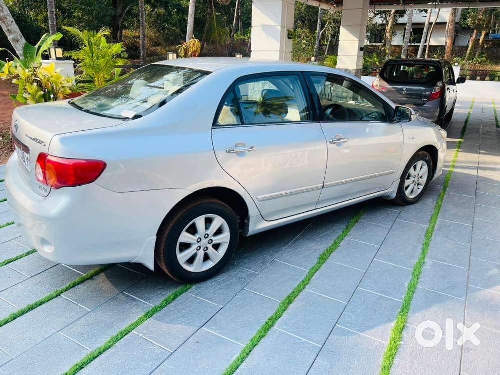 Toyota Corolla Altis 2010