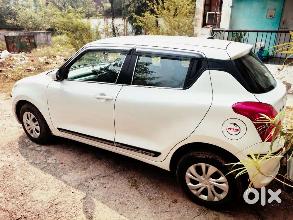 Maruti Suzuki Swift 2022 Petrol 31000 Km Driven