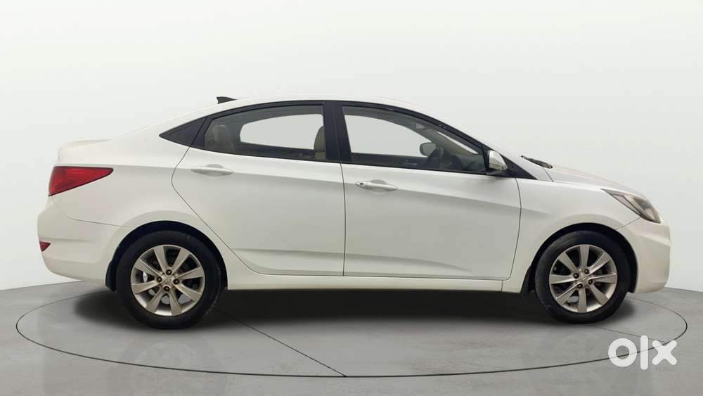 Hyundai Verna Fluidic 1.6 Vtvt Sx, 2013, Petrol