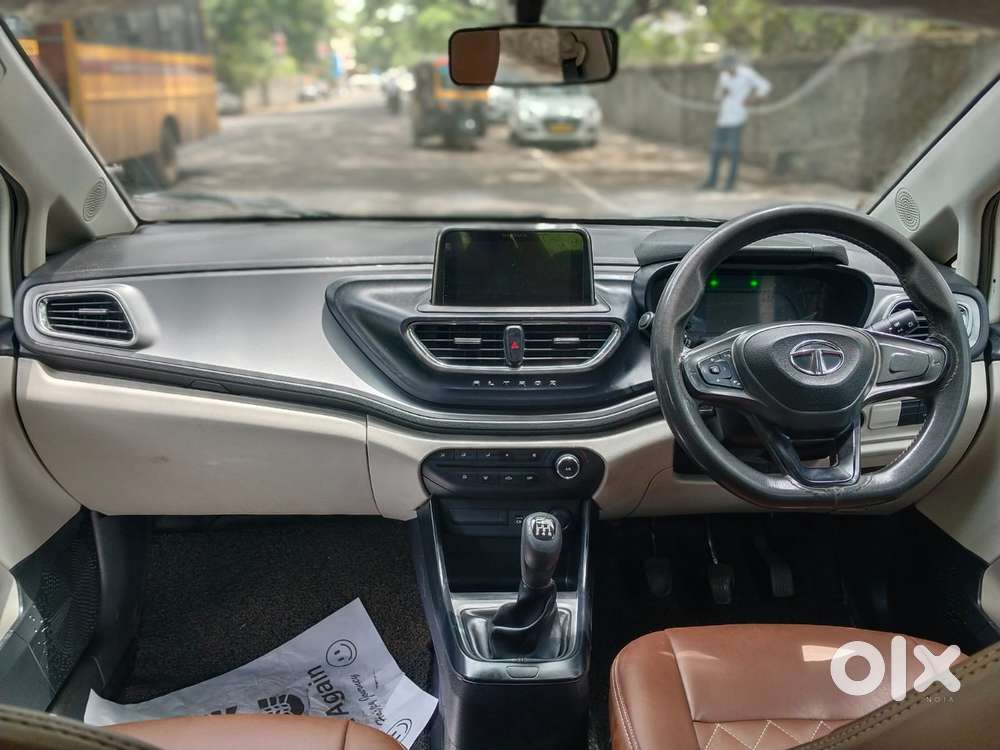 Tata Altroz 1.2 Xm Plus, 2023, Petrol
