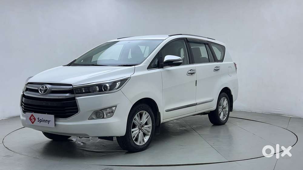 Toyota Innova Crysta 2.8 Zx At 7 Seater, 2016, Diesel