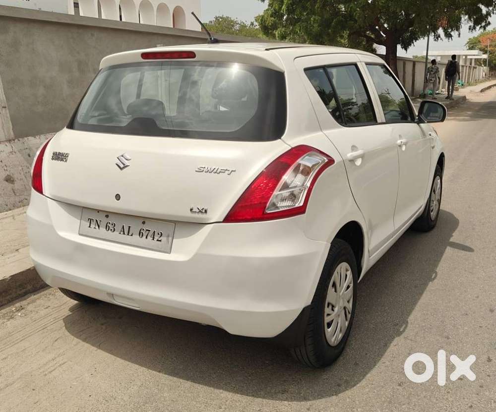 Maruti Suzuki Swift Lxi Optional-o, 2016, Petrol