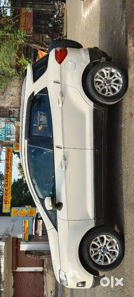 Cars 24 Or Spinny Wale Dur Raho