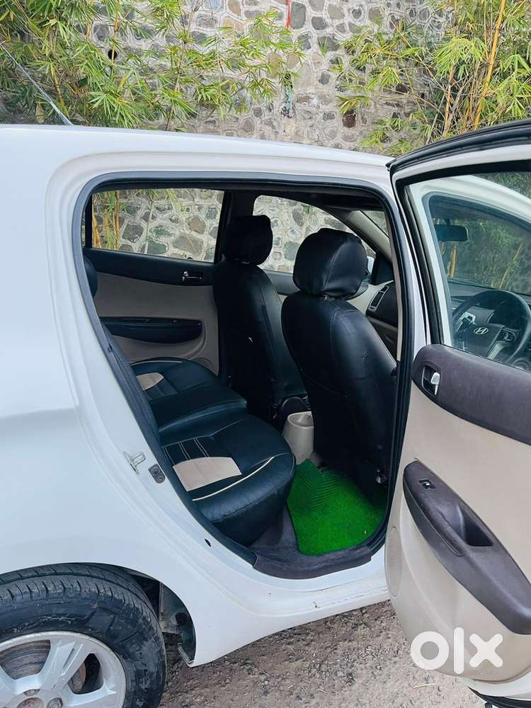 Hyundai I20 Petrol Manual 2011