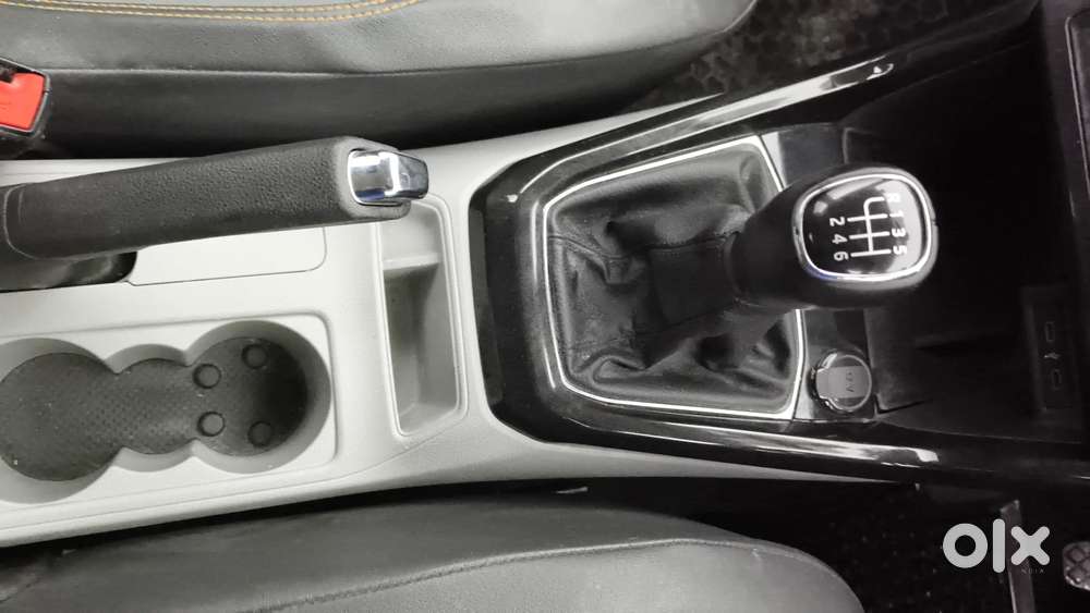 Skoda Kushaq 1.0 Tsi Style, 2022, Petrol