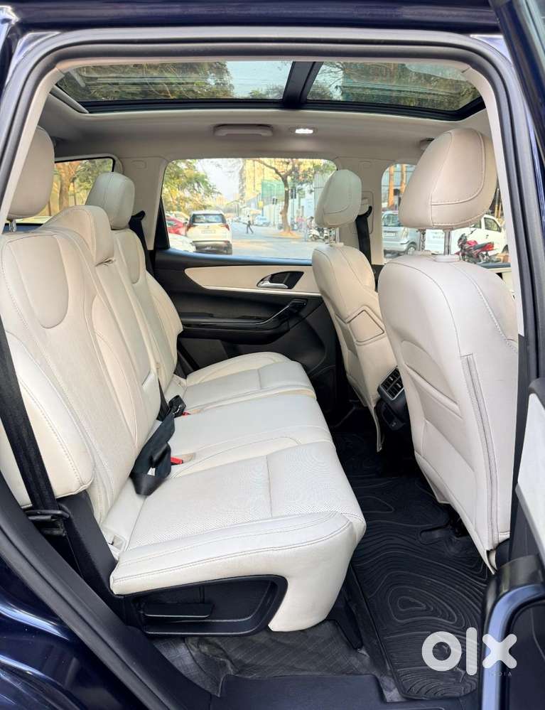 Mahindra Xuv700 2.2 Ax 7 Diesel At Str Awd, 2022, Diesel