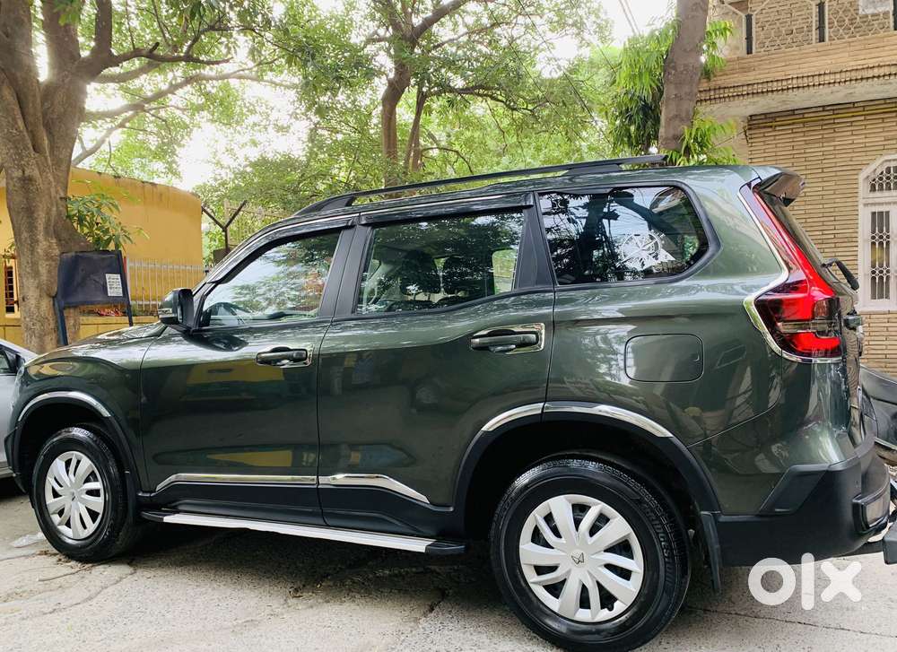Mahindra Scorpio N Z4 Petrol Mt 7 Str, 2022, Petrol