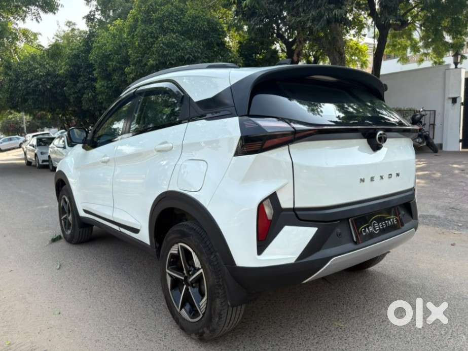 Tata Nexon Creative 1.2 Revotron Petrol 6 Mt, 2025, Petrol