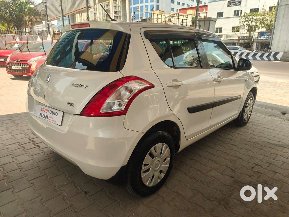 Maruti Suzuki Swift Vxi + Manual, 2014, Petrol