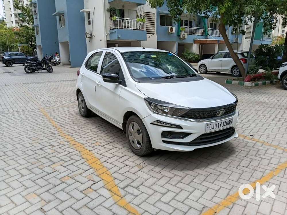 With Company Record. Non- Accidental Car. Best Condition.