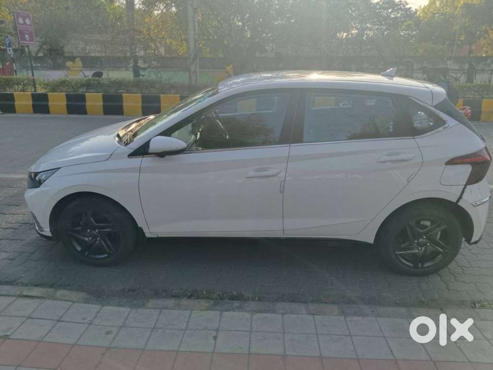 Hyundai I20 Sportz 1.2 Ivt, 2023, Petrol