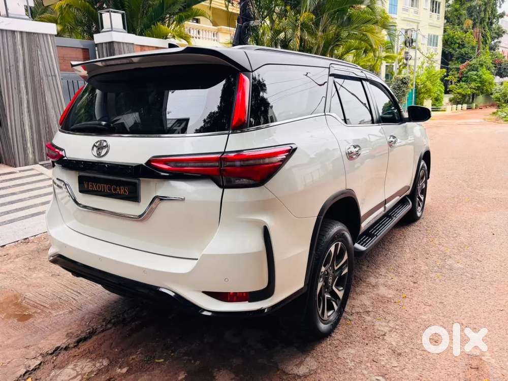 Toyota Fortuner Legender, 2021, Diesel