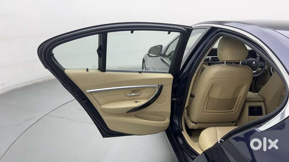 Bmw 3 Series 2.0 320i Luxury Line, 2016, Petrol