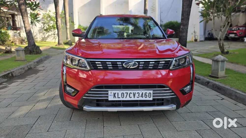 2020 Mahindra Xuv300 W8 (o) Diesel Amt