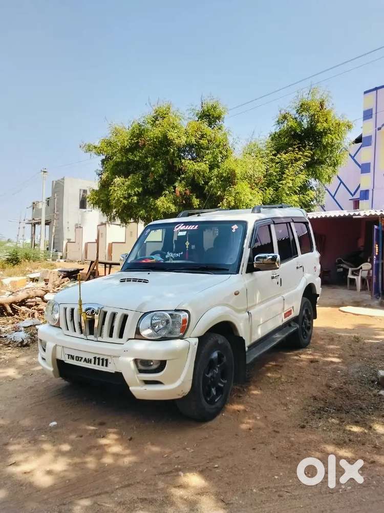 Mahindra Scorpio Classic 2005