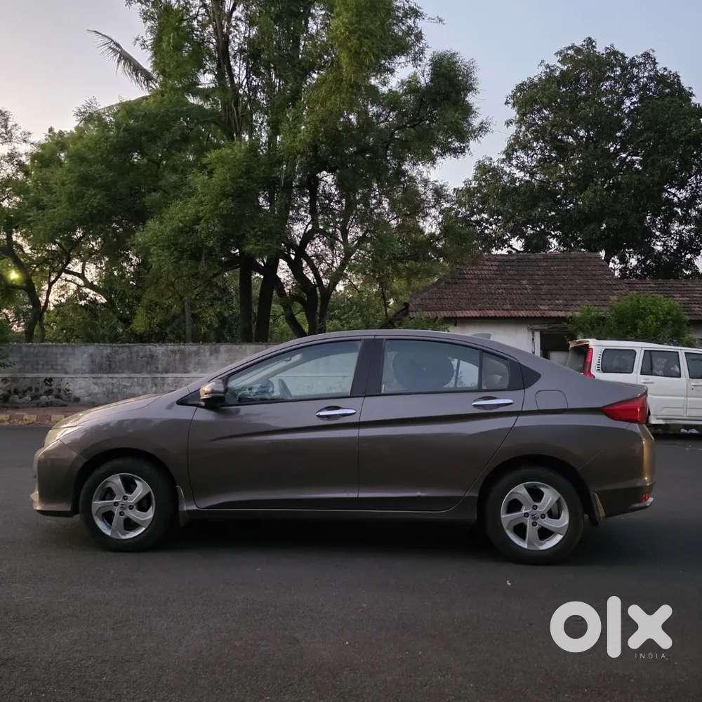 Honda City V 2015 Diesel Top Model.
