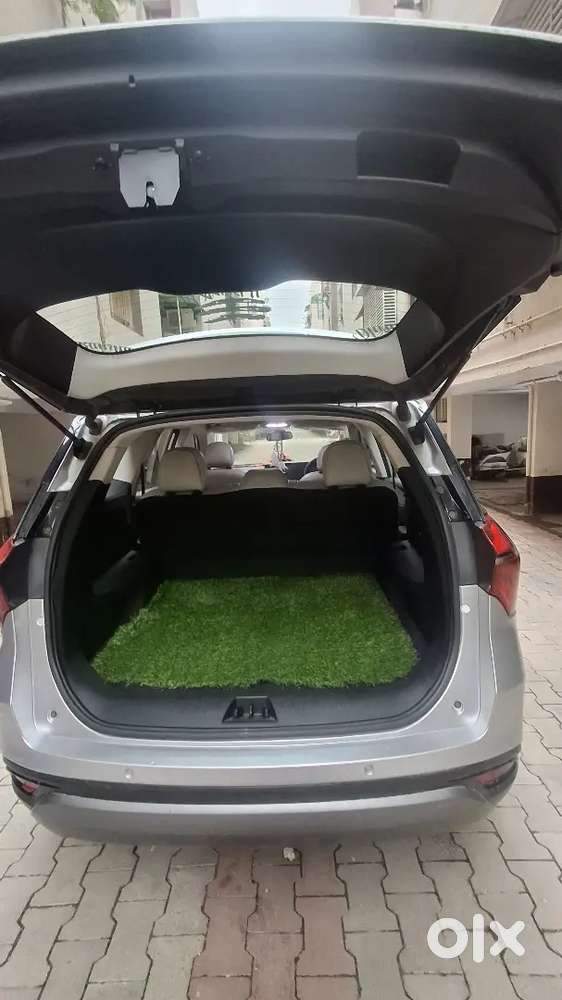 Mahindra Xuv700 Ax 3 2023