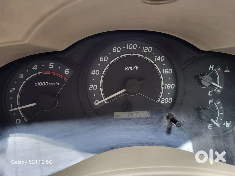 Showroom Track Toyota Innova 8 Seater Diesel 2009