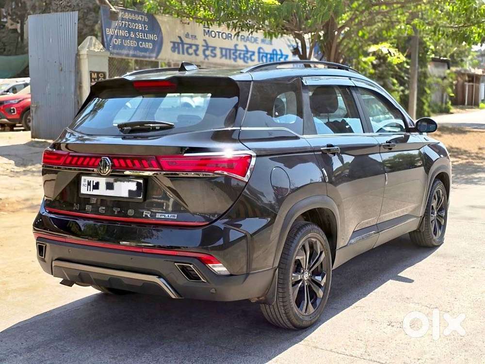 Mg Hector Plus Sharp Pro Blackstorm 1.5 Turbo Petrol Cvt 7 Str, 2024..