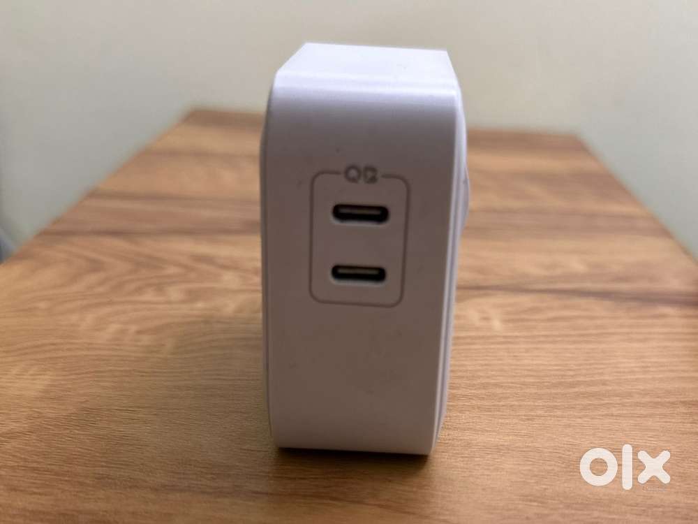 Spigen 70w type C Gan Adapter
