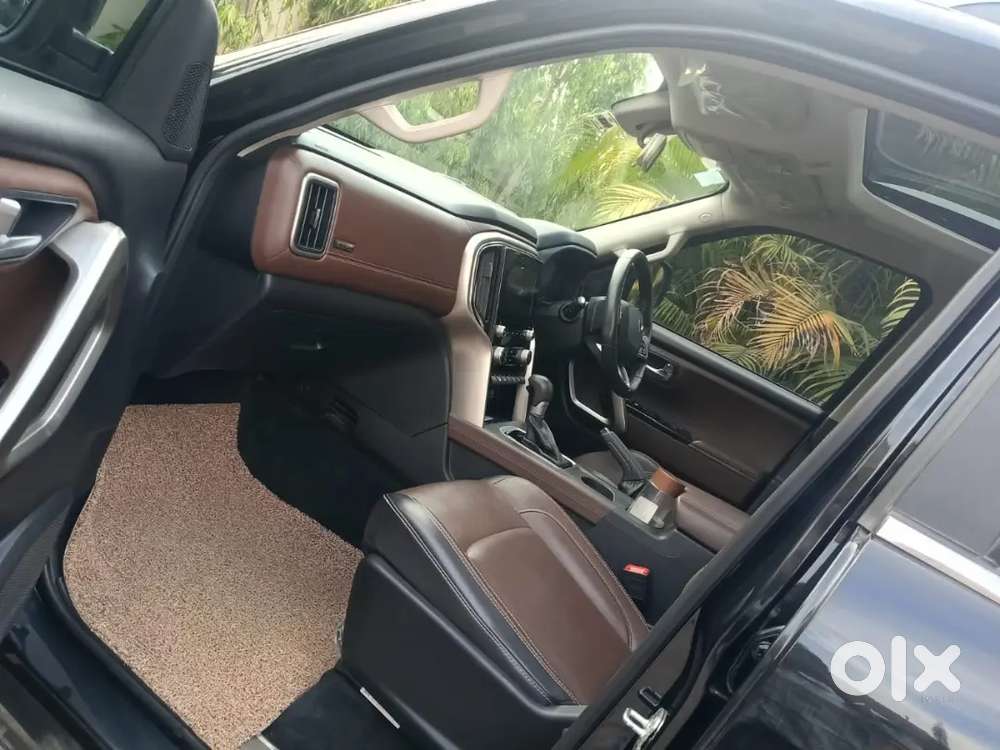 Mahindra Scorpio N 2023 Petrol 23500 Km Driven