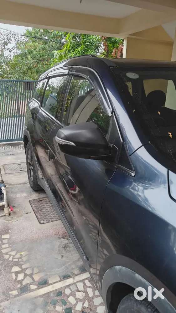 Mahindra Xuv700 2022 Petrol Well Maintained
