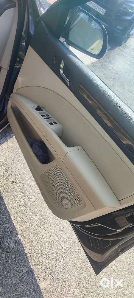 Skoda Superb 2015 Petrol 73000 Km Driven