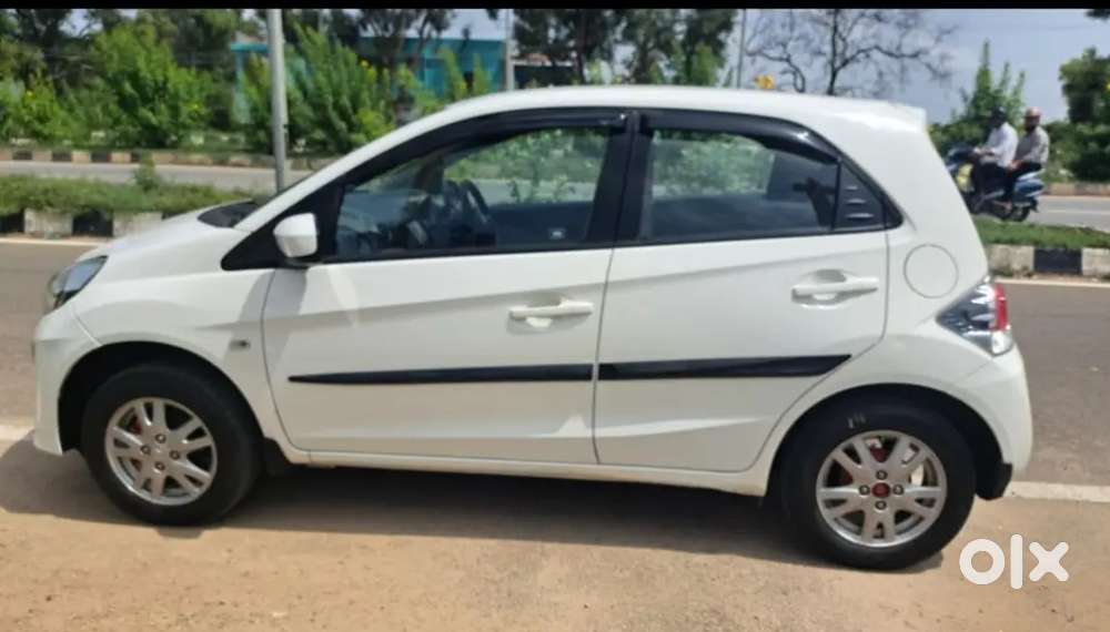Honda Brio V Automatic 2014