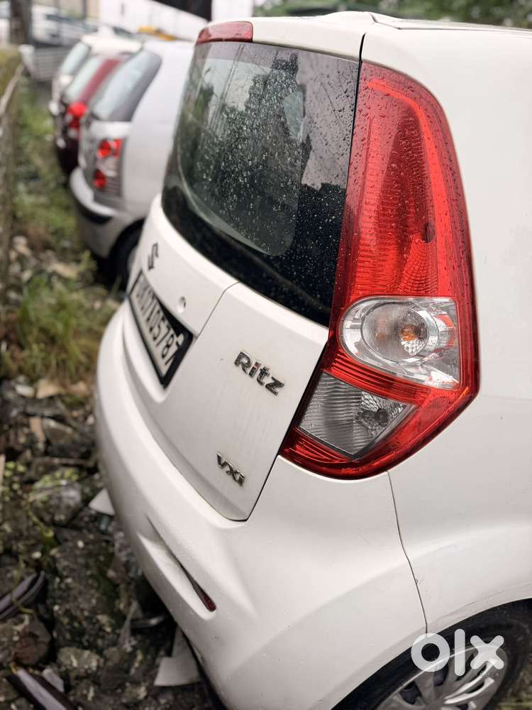 Maruti Suzuki Ritz Vxi, 2012, Petrol